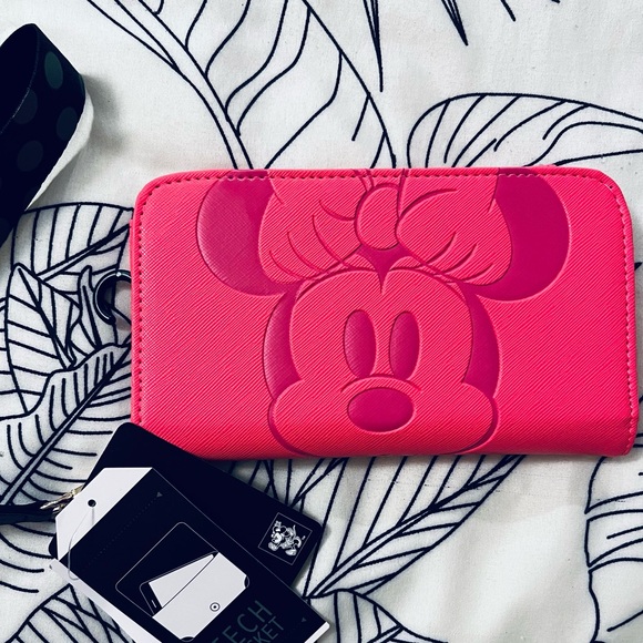 Disney MINNIE MOUSE Tech Wallet - Picture 1 of 9